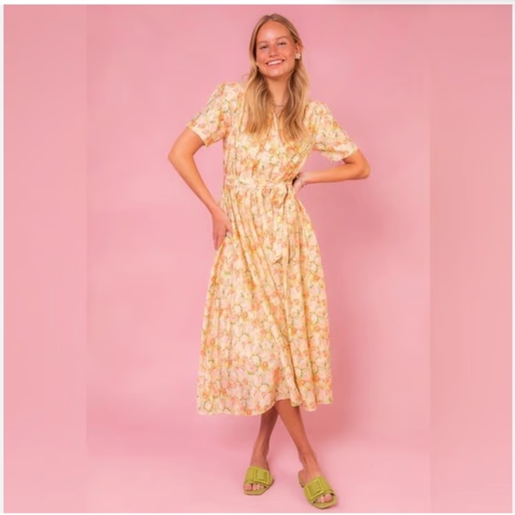 Ivy City Co faux wrap Lyra Midi Dress Yellow Floral Print Size Medium - Picture 1 of 9